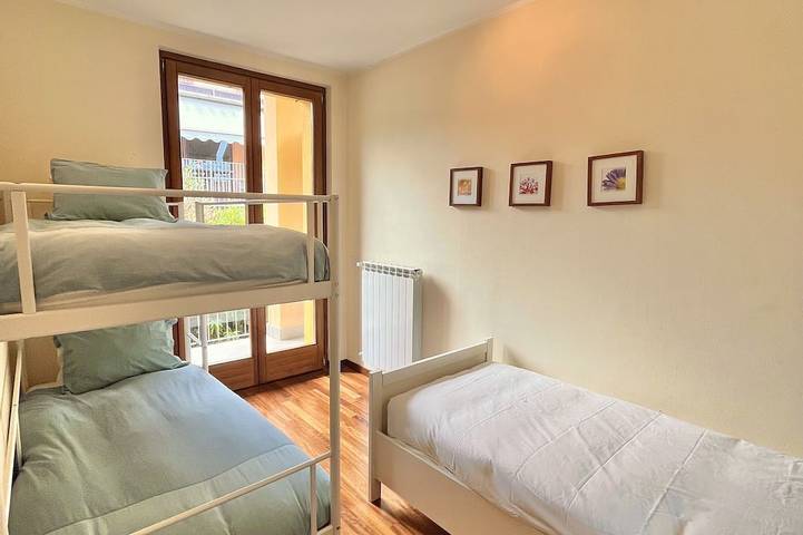 Appartamento intero, Grazioso appartamento con piscina e vista mozzafiato sul lago in Argegno, Comune di Argegno