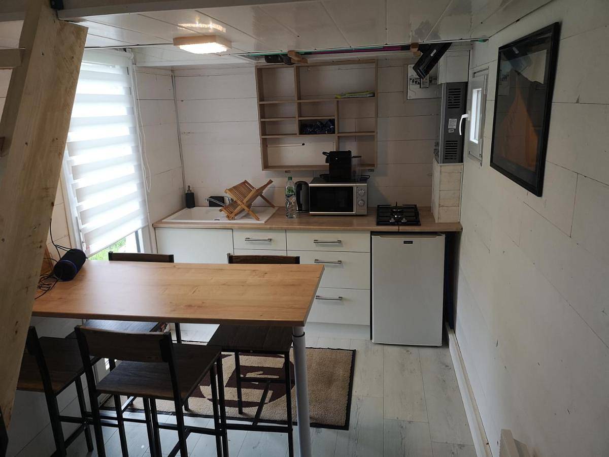 Tiny House proche de la plage sans draps ni serviettes in Plévenon, Région de Dinan