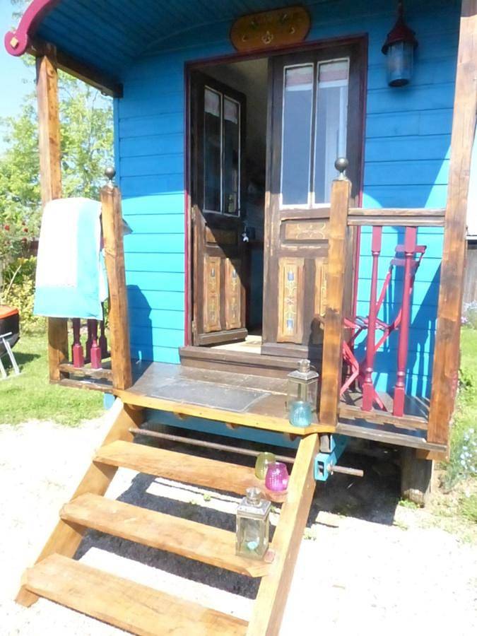 Gipsy Caravan in Augy-sur-Aubois, Saint-Amand-Montrond