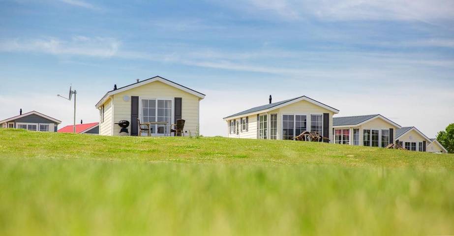 Ferienhaus für 2 Personen, mit Terrasse und Garten sowie Pool und Sauna in Waabs