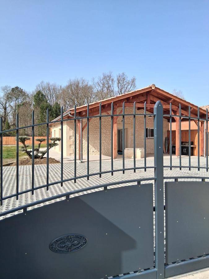Location de vacances pour 4 personnes, avec Terrasse à Lesparre-Médoc - 2