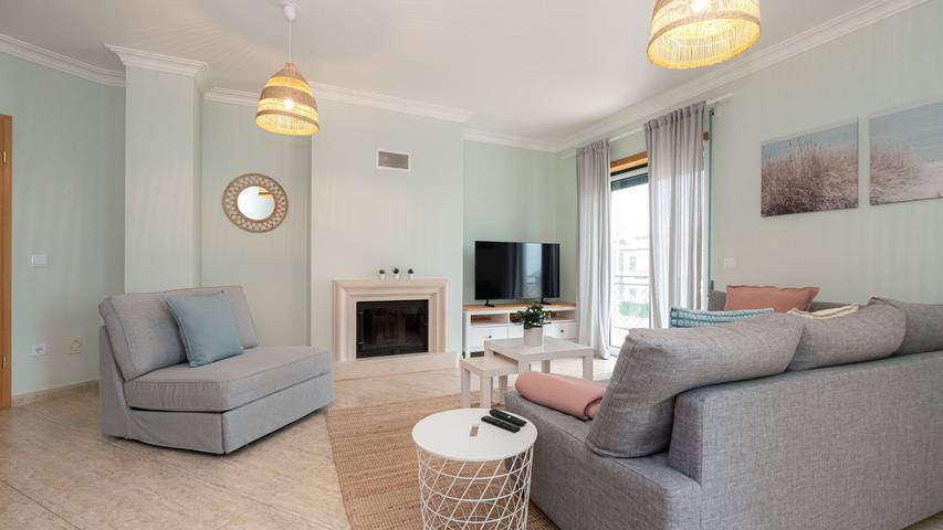 Gîte pour 6 personnes, avec piscine ainsi que vue sur l’océan et balcon à Buarcos - 2