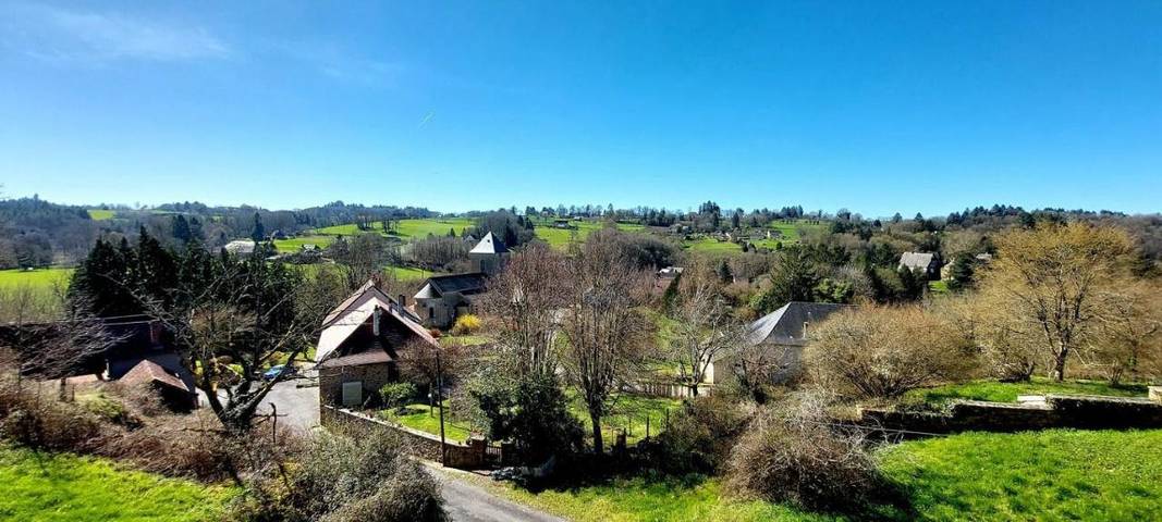 Chambre d’hôte pour 2 personnes, avec jardin ainsi que vue et terrasse, animaux acceptés à Ségur-le-Château - 2