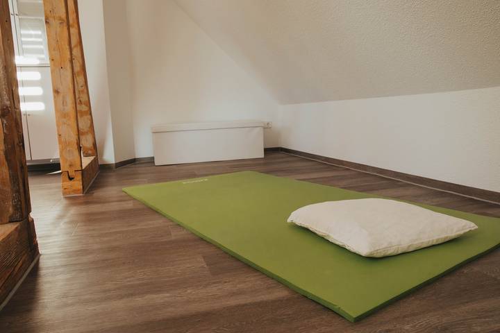 Ganze Wohnung, Ferienwohnung Wunderbar" mit Bergblick, privater Terrasse und Wlan in Bad Wildbad, Nordschwarzwald