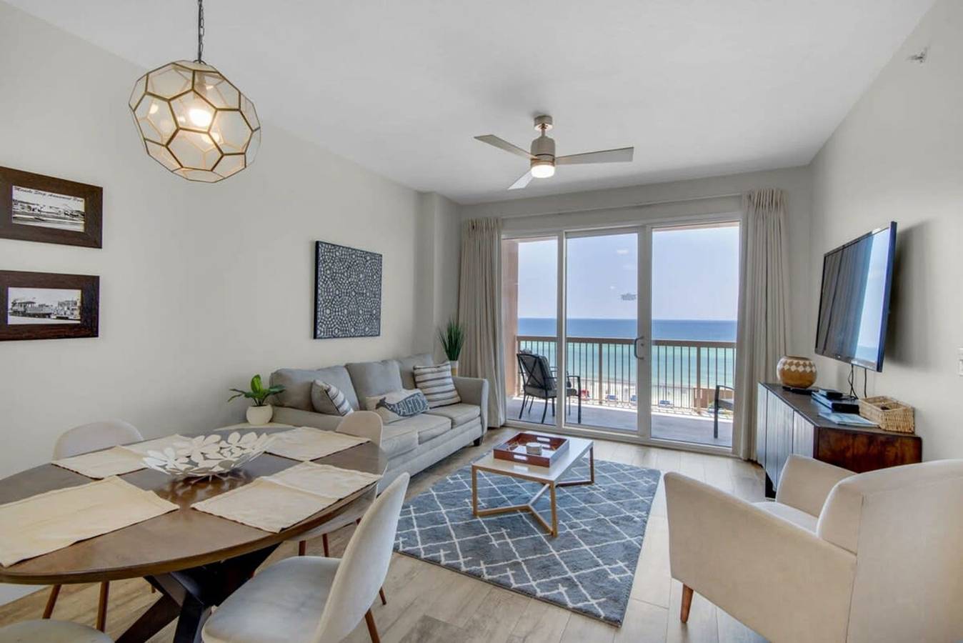 Ganze Wohnung, Coastal Condo 607 by Brightwild Beachfront in Panama City Beach, Emerald Coast