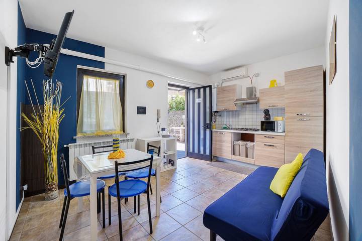 Casa de Férias 'Blue Lake Home, Natureza e Conforto' com Terraço in Boleto (Madonna del Sasso), Madonna del Sasso