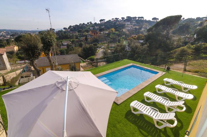 Casa rural para 6 personas, con terraza en Massanet de la Selva - 2