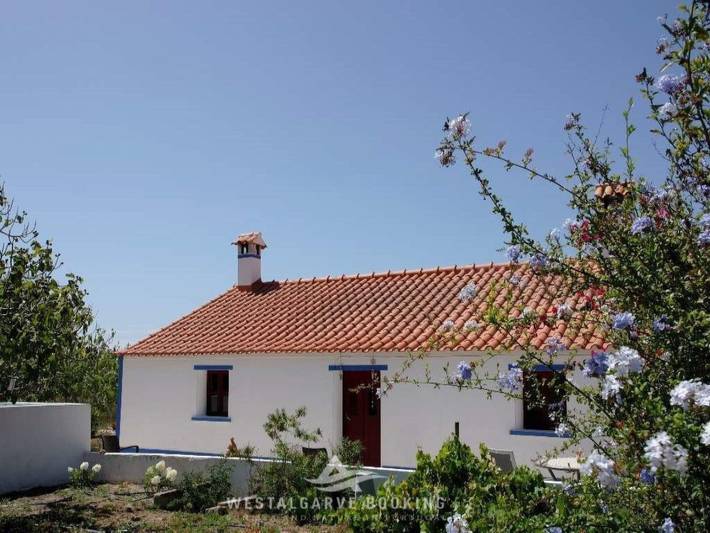 Location de vacances pour 4 personnes, avec piscine et jardin dans Rogil - 2