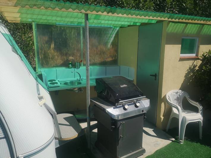 Camping pour 4 personnes, avec jardin ainsi que jacuzzi et bassin pour enfant en Andalousie - 3
