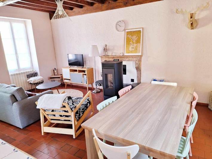 Location de vacances pour 6 personnes, avec Terrasse et Jardin à Saulieu