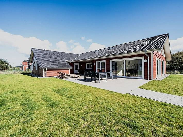Ferienhaus für 13 Personen, mit Terrasse und Garten sowie Sauna in Dagebüll