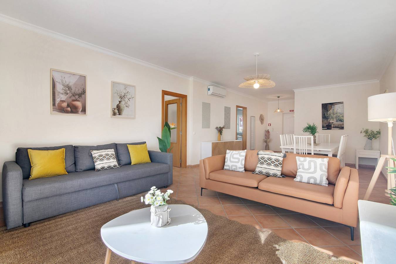 Apartamento entero, Apartamento '1G Apt Rosmaninho' con piscina compartida, Wi-Fi y aire acondicionado in Santa Luzia, Ria Formosa