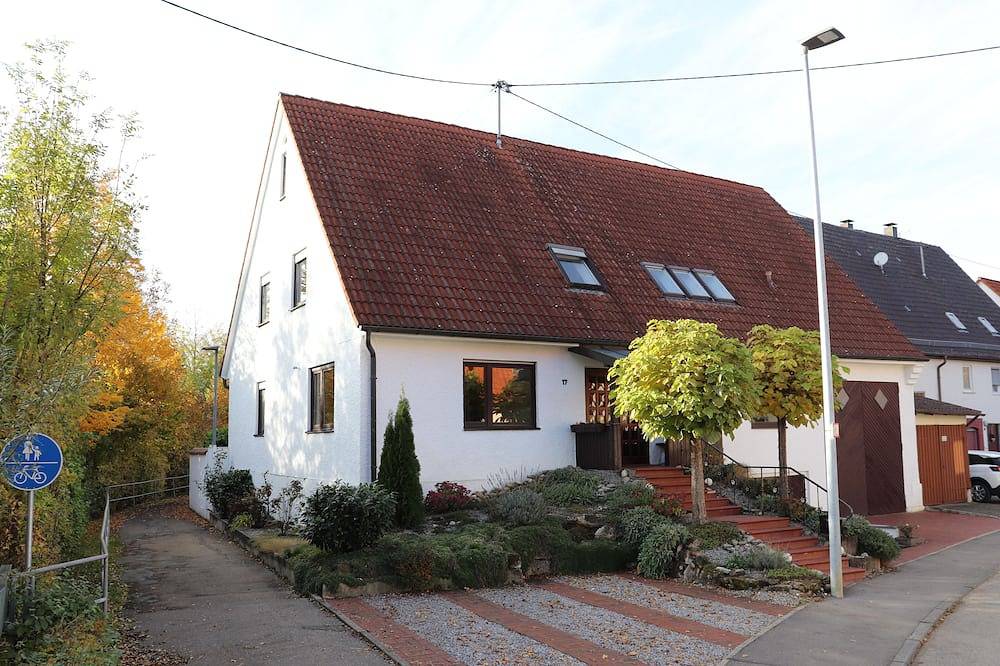 Ganze Wohnung, Großzügige familienfreundliche 4-Zimmer Fewo in Kirchheim unter Teck, Albsteig Etappe 8