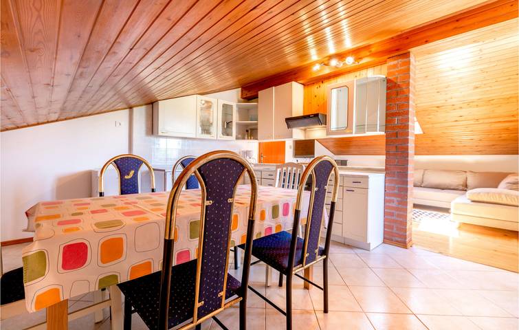 Apartamento de férias inteiro, Apartamento de férias para 6 pessoas com terraço in Divača, Coastal Karst