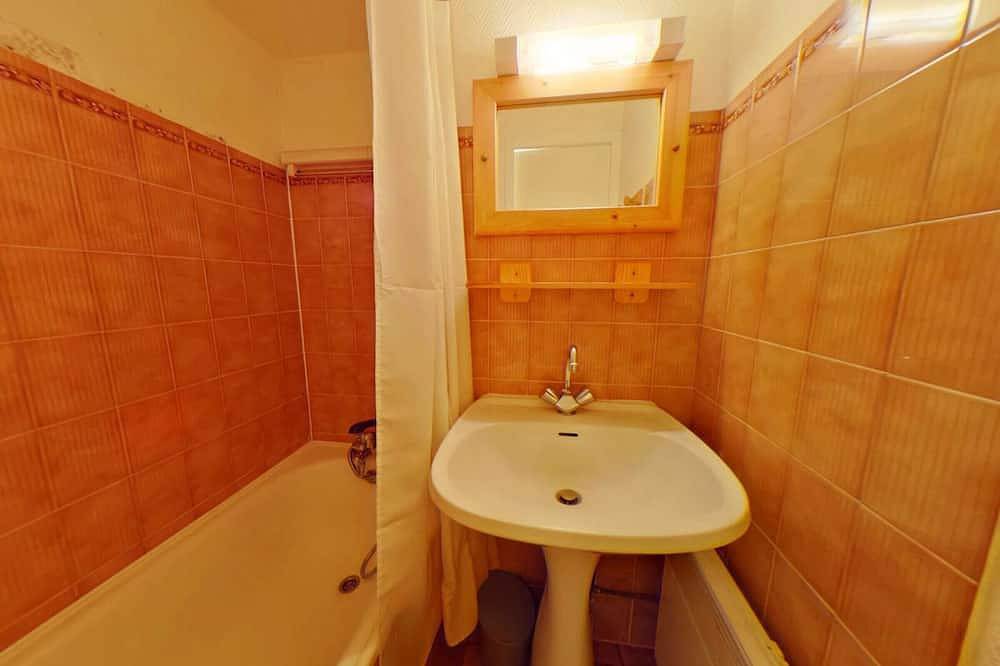 Entire apartment, Cozy Duplex 8 pers, 3 rooms - Les Saisies in Les Saisies, Albertville region