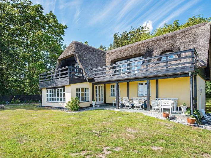 Ferienhaus für 9 Personen, mit Terrasse in Lyngsbæk Strand