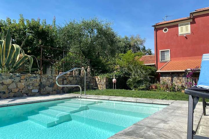 Casa vacanza per 8 persone, con terrazza e giardino, con animali domestici in Montemarcello