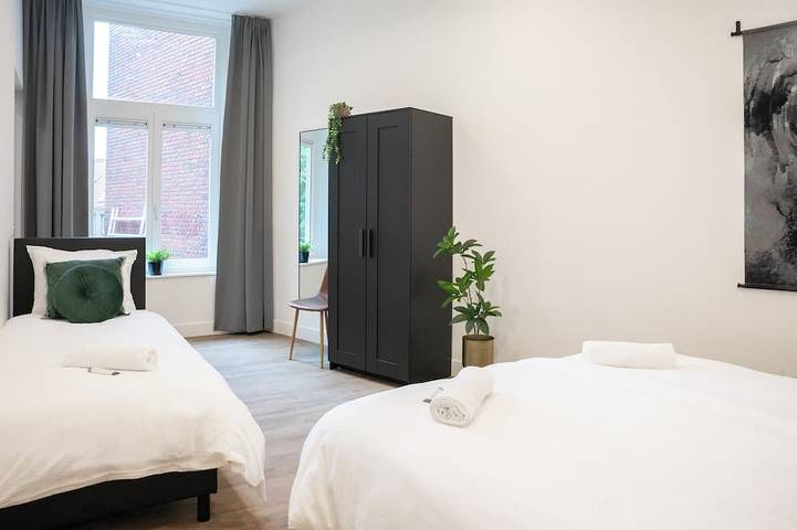 Ganze Wohnung, Entdecken Sie Ihren idealen Aufenthalt in Tilburg bei Bed en Koffie Hanno: ein neu erbautes 1-Schlafzimmer-Apartment mit Komfort, inklusive Nebenkosten, regelmäßig gereinigten Gemeinschaftsbereichen und einem ruhigen Garten zum Entspannen. in Tilburg, Nordbrabant