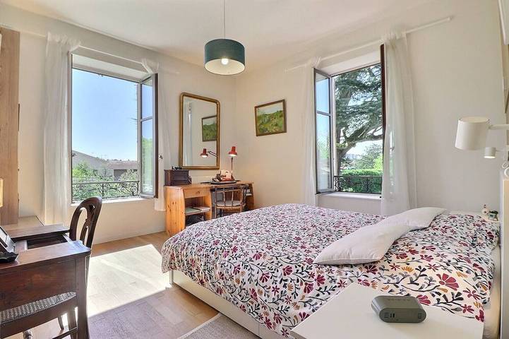 Clos du Cèdre - High-End Family Home with Spacious Garden, Pool, Parking in Caluire-et-Cuire, Lyon region