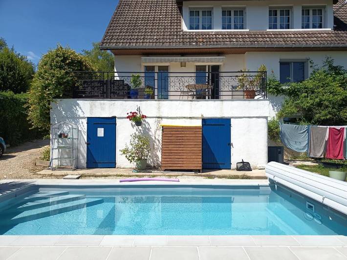 Chambre d’hôte pour 3 personnes, avec jardin ainsi que vue et piscine