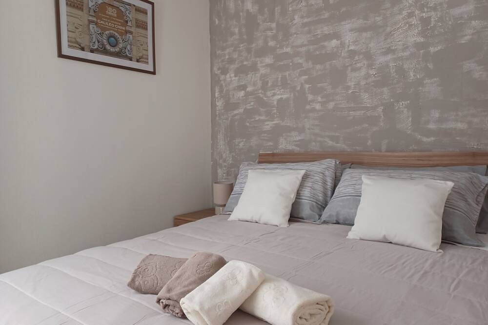 Appartamento intero, New! Cozy apartment in the center, near Qc Salsomaggiore, free parking and Wi-Fi in Salsomaggiore Terme, Provincia di Parma