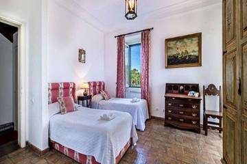 Villa for 19 People in Ferragudo, Faro District, Photo 3