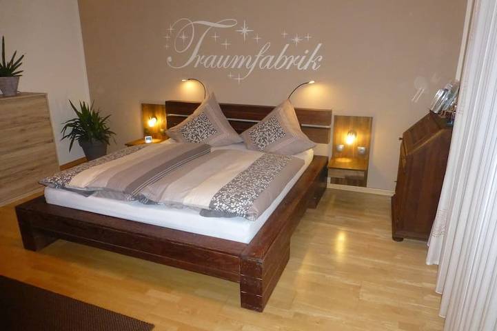 Ferienwohnung für 2 Personen, mit Balkon und Garten