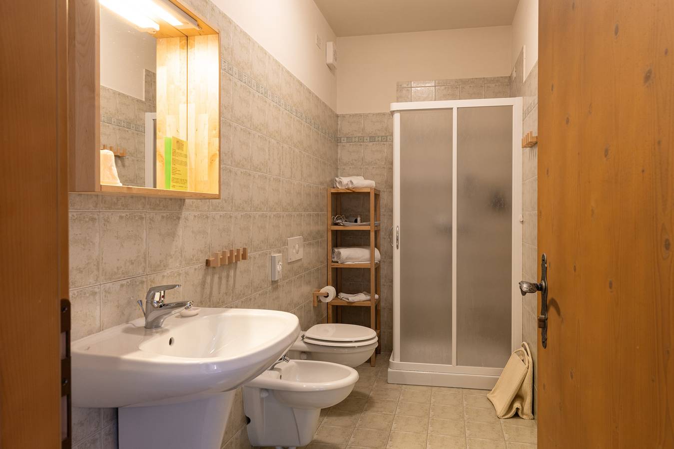 Ganze Ferienwohnung, Agriturismo Filippon- Camera Prato in Tambre, Südliche Karnische Alpen