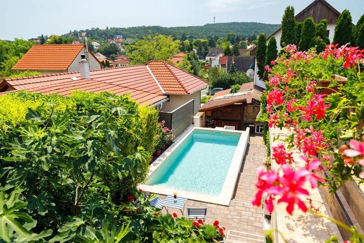 Ferienwohnung für 4 Personen, mit Garten und Pool - 1