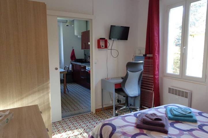 Gîte pour 2 personnes, avec jardin et terrasse, animaux acceptés dans Thermes du Boulou - 3