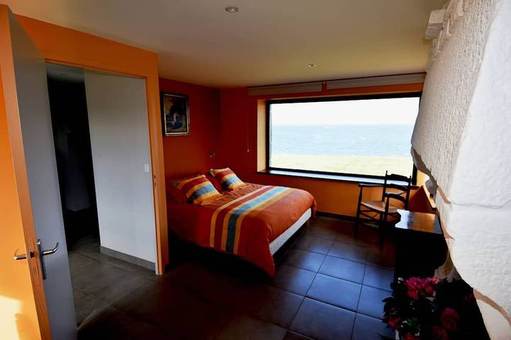 Vaisseau Amiral, sur la plage avec Spa pour 8 personnes in Plouescat, Côte des Légendes