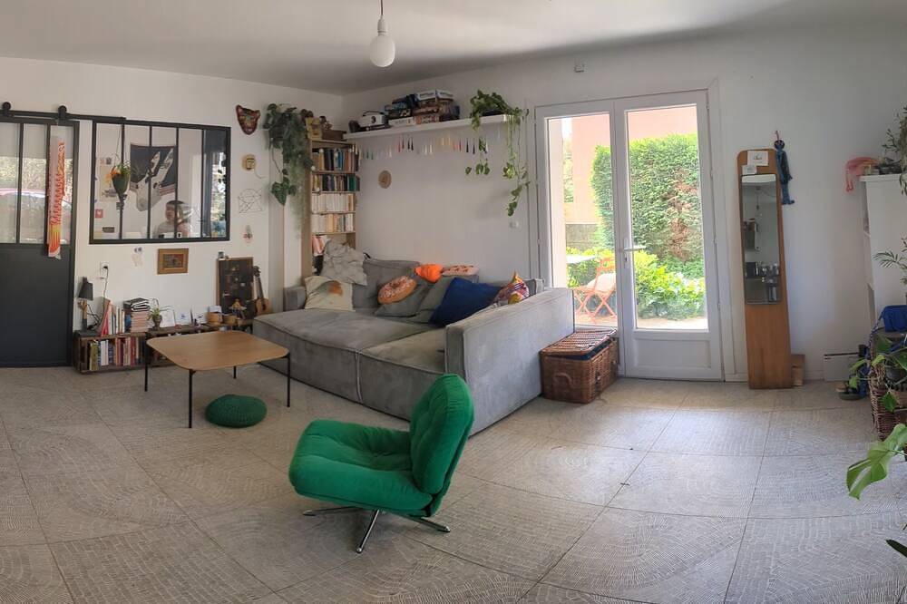 Entire apartment, Garden apartment 5 minutes from the sea in La Garde, Toulon region