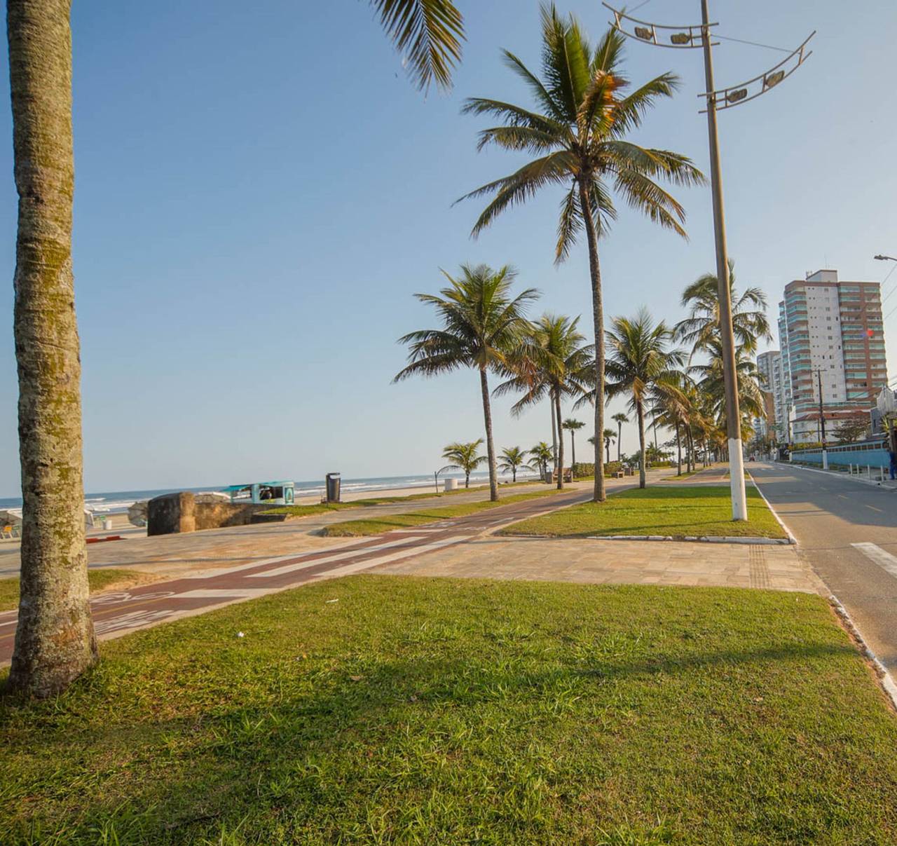 Entire apartment, Apto pet friendly com garagem a 100m do mar in Solemar, Praia Grande
