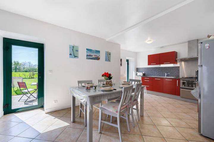 Gîte “La Clé D'saule” with Private Terrace, Garden, and Wi-Fi in Les Lucs-sur-Boulogne in Les Lucs-sur-Boulogne, Loire Valley