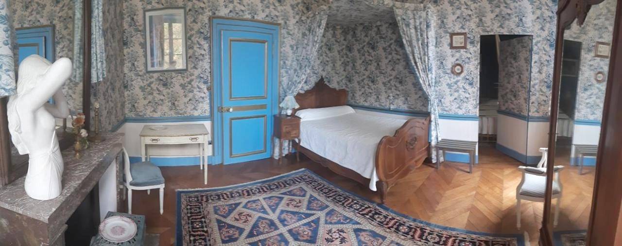 Double Room with Private Bathroom in Deux-Chaises, Allier