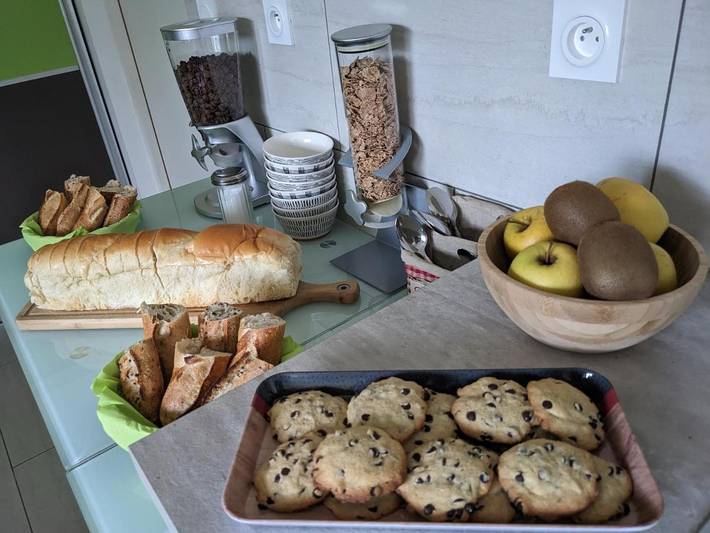 Location de vacances pour 2 personnes, avec vue ainsi que jardin et terrasse à Chambretaud - 3