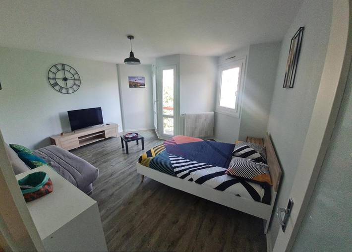 Gîte pour 4 personnes, avec vue et balcon à Vals-près-le-Puy