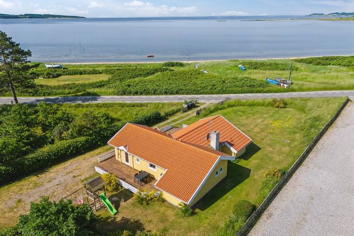 Ferienhaus für 8 Personen, mit Terrasse und Garten sowie Sauna und Ausblick