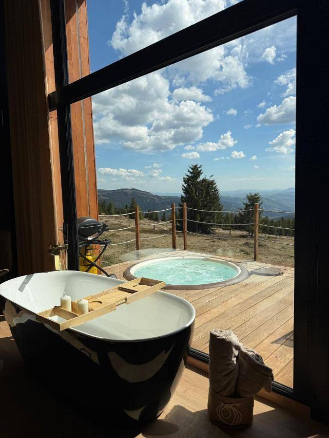Villa pour 2 personnes, avec Jacuzzi et Terrasse ainsi que Jardin et Piscine à Alba (Romania)