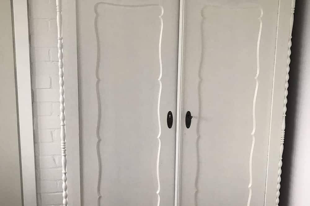 Tolle Lage! Strand, Deich und ein wunderschöner kleiner Ort fußläufig in Lemmer, Ijsselmeer