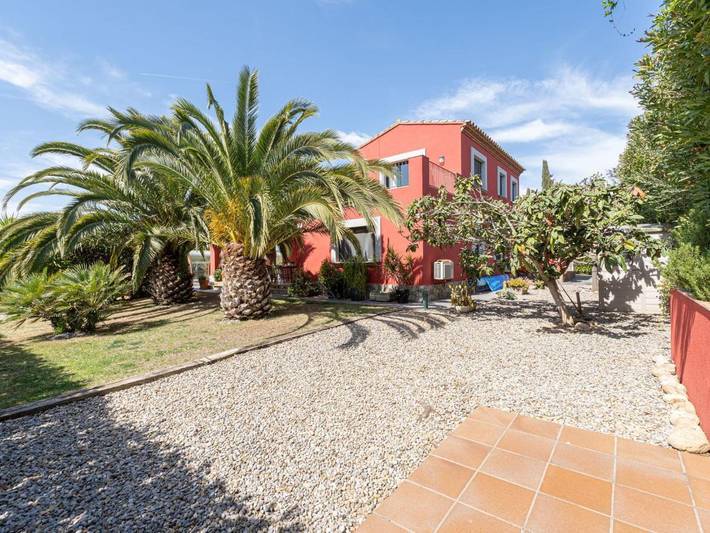 Chalet para 7 personas, con balcón además de piscina y jardín - 1