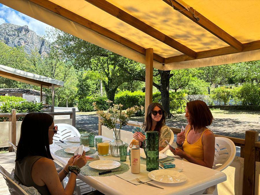 Camping Tikayan Saint Clair - Mobilhome 8 personas - Arkansas Confort in Moustiers-Sainte-Marie, Parc naturel régional du Verdon
