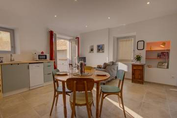 Location de vacances pour 2 personnes, avec terrasse à Saint-Paul-Trois-Châteaux