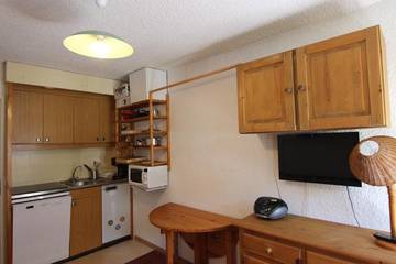 Apartment for 3 People in Saint-Martin-de-Belleville, Vanoise National Park, Photo 4