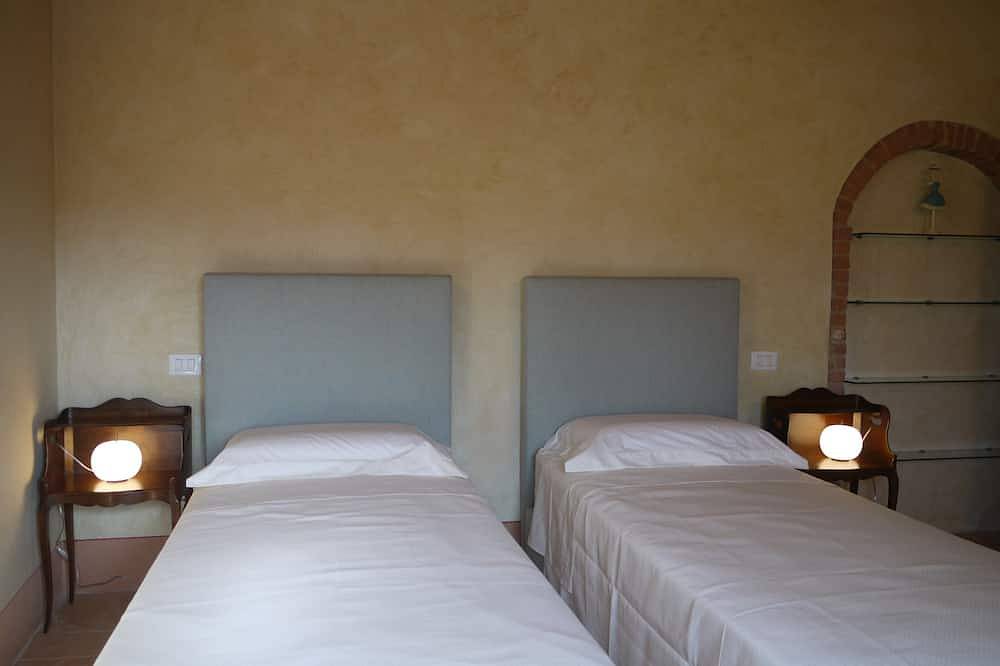 Elegante Casa di Campagna con Torretta e Piscina in Marciano della Chiana, Arezzo Provinz