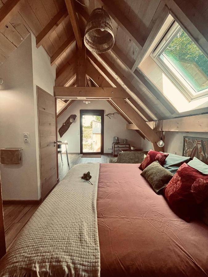 Location de vacances pour 2 personnes, avec terrasse ainsi que vue et jardin à Sazos - 4