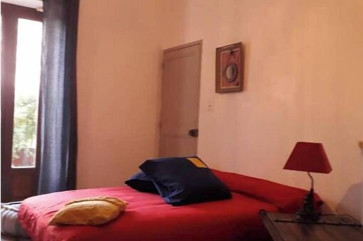 Location de vacances pour 5 personnes, avec terrasse ainsi que piscine et jardin à Vénéjan - 2