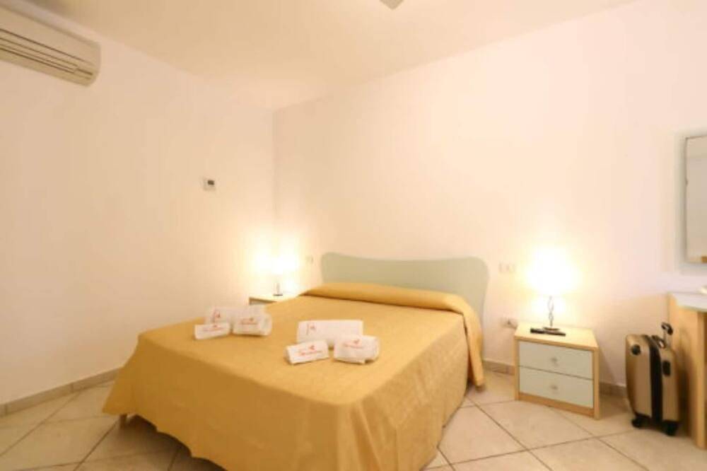 Apartamento entero, Estudio para parejas en Capo Vaticano con piscina in Faro Capo Vaticano, Ricadi (municipality)