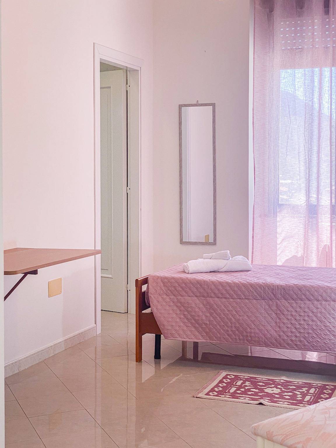 Camera singola con bagno privato in Gonnesa, Iglesiente