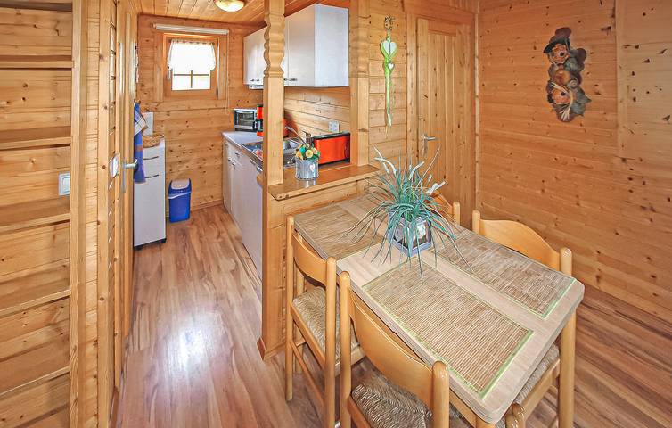 Gemütliche Seewohnung in Kargow mit Terrasse in Kargow, Müritz